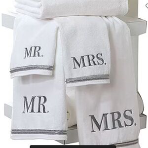 Avanti White Bath Towel Set with Gray Embroidered MR. and MRS.